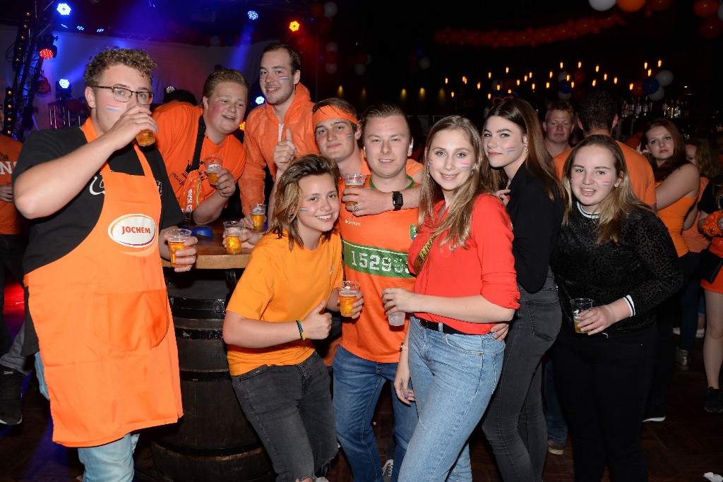 ../Images/Koningsnacht 2019 in VdG 009.jpg